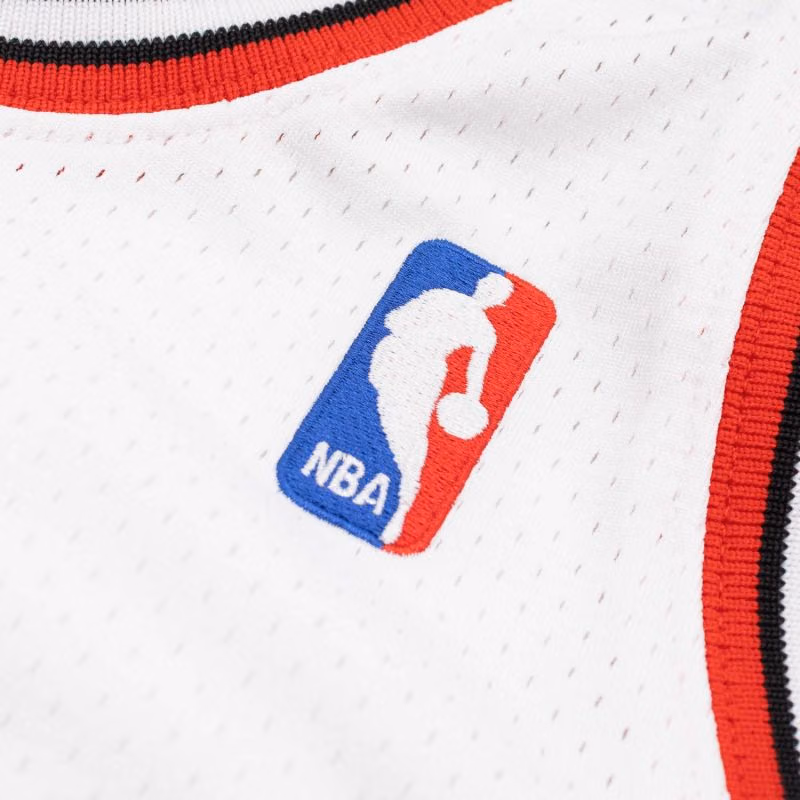 Dennis Rodman #91 Chicago Bulls 1997-98 Authentic NBA Jersey White view 7