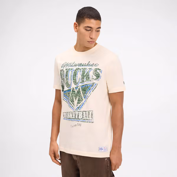 Milwaukee Bucks 2025-26 City Edition NBA T-Shirt Beige view 3