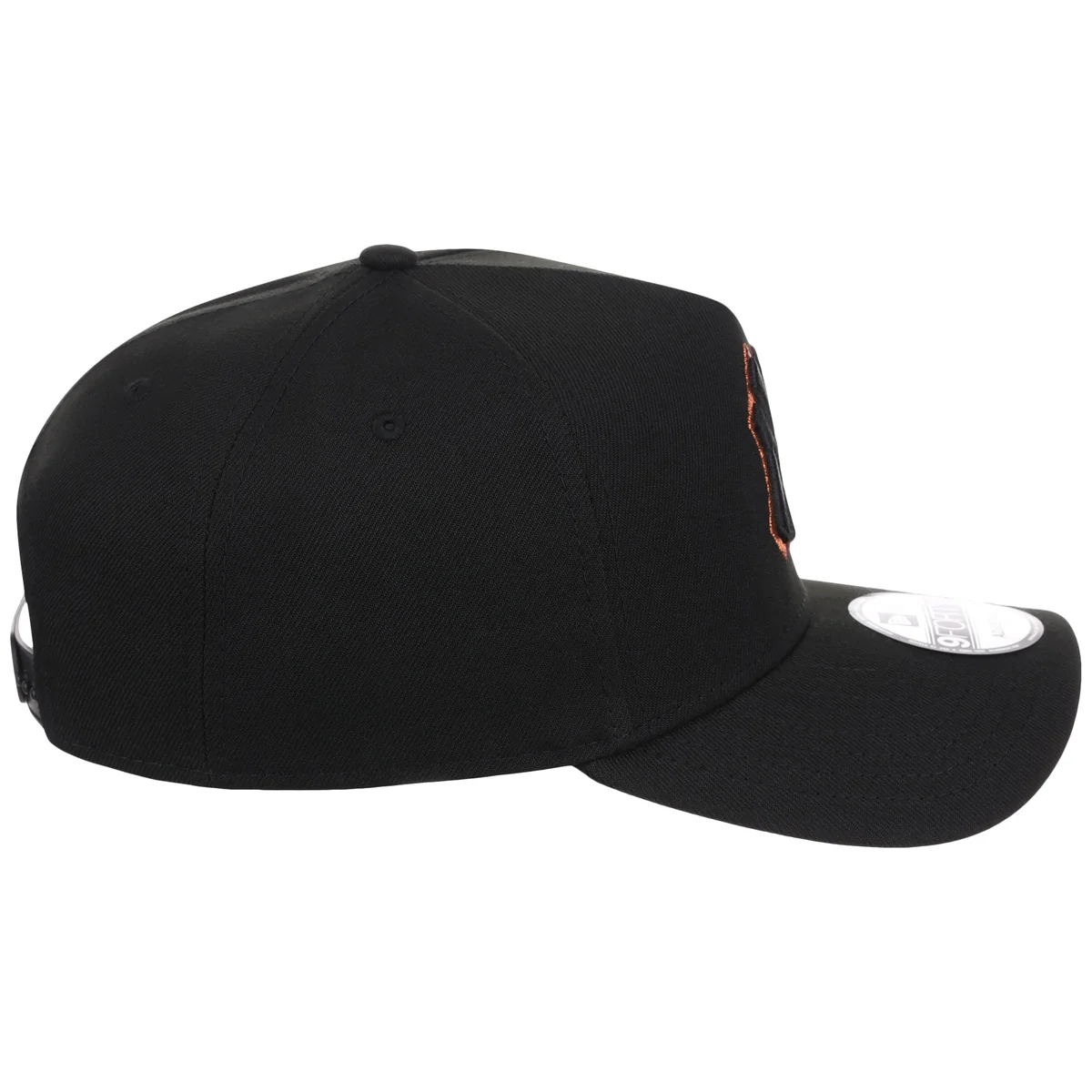 New York Yankees MLB Black x Rust FASHION CORE New Era 9FORTY A-Frame detail view