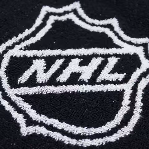 Chicago Blackhawks NHL Classic Bath Towel Black view 4