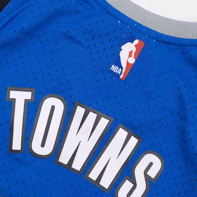 Karl-Anthony Towns #32 Minnesota Timberwolves 2015-16 Mitchell & Ness Swingman NBA Jersey Blue view 5