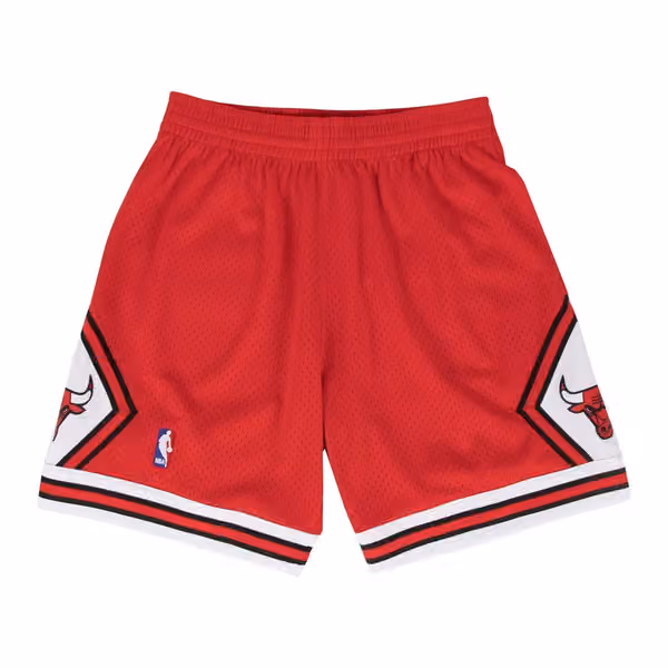 Chicago Bulls 1997-98 Mitchell & Ness Swingman NBA Shorts Red view 1