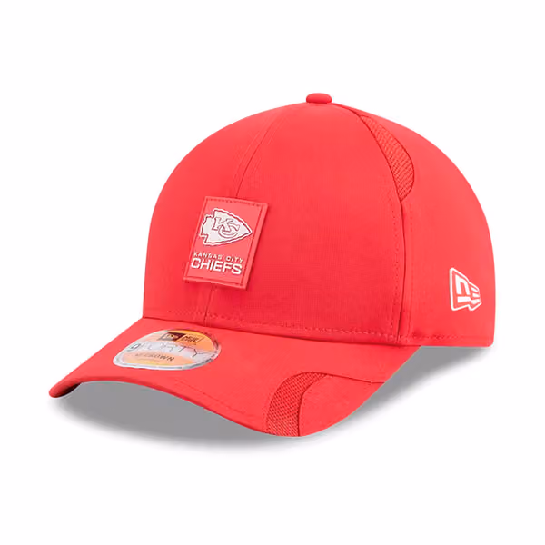 Kansas City Chiefs 2025 NFL On-Field Sideline 9FORTY M-Crown Cap Red product photo