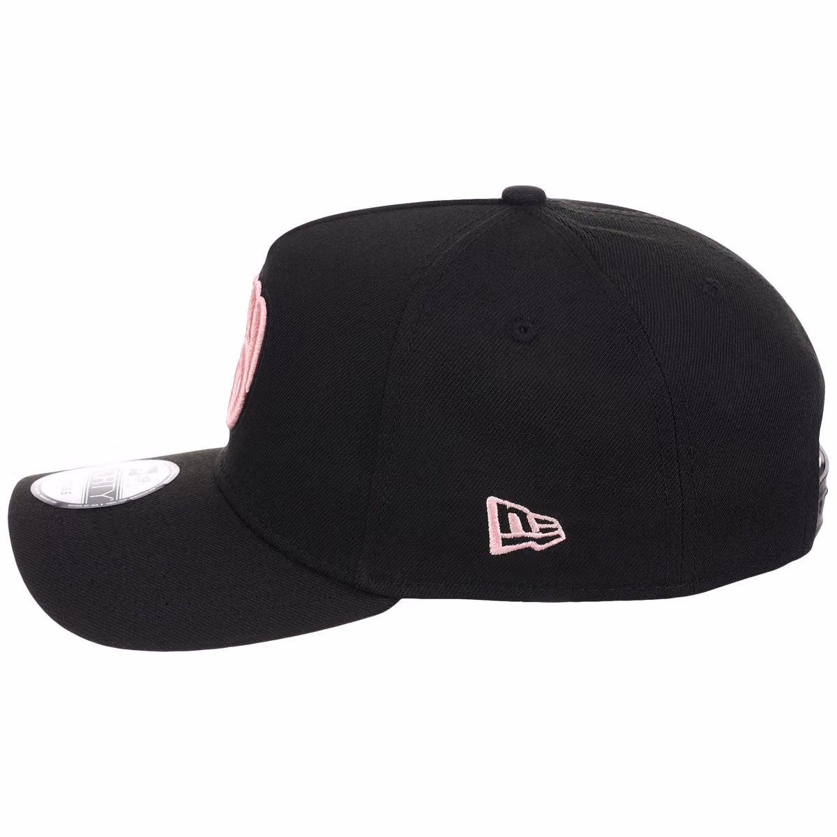Milwaukee Brewers MLB Black x Pink FASHION CORE New Era 9FORTY A-Frame detail view