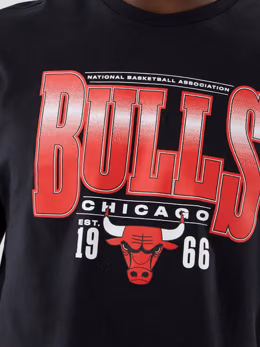 Chicago Bulls Arch Graphic NBA T-Shirt Black view 3
