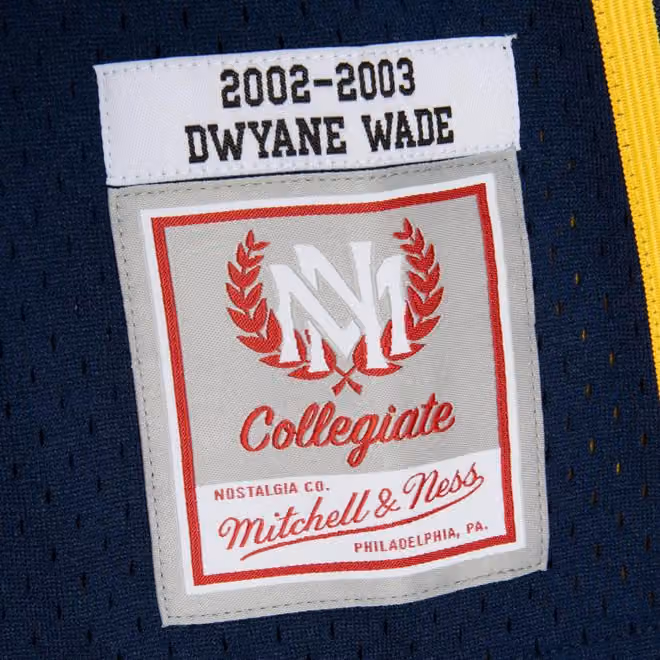 Dwyane Wade #3 Marquette University 2002-03 Mitchell & Ness Swingman NCAA Jersey Navy view 3
