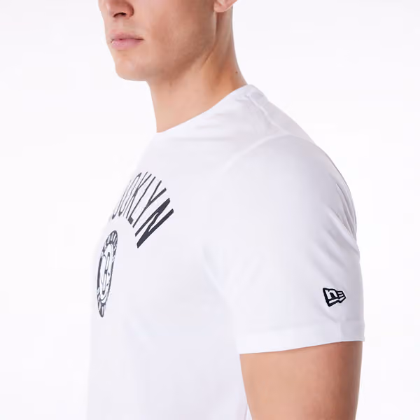 Brooklyn Nets Team Logo New Era NBA T-Shirt White view 3