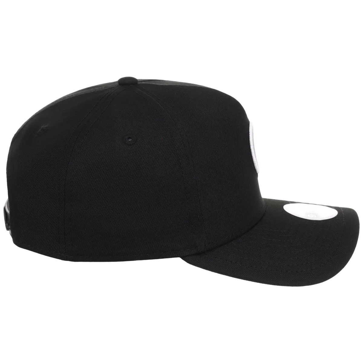 Chicago Cubs Women's New Era 9FORTY Black A-Frame detail view