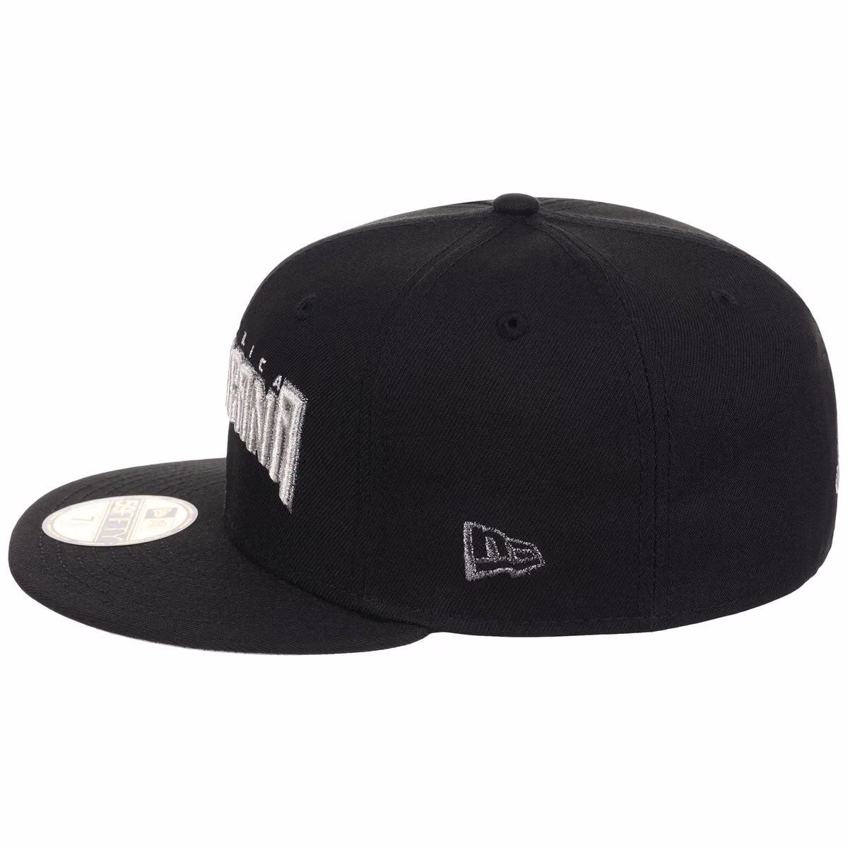Crown the Country: Dominican Republic New Era 59FIFTY 'República Dominicana' detail view
