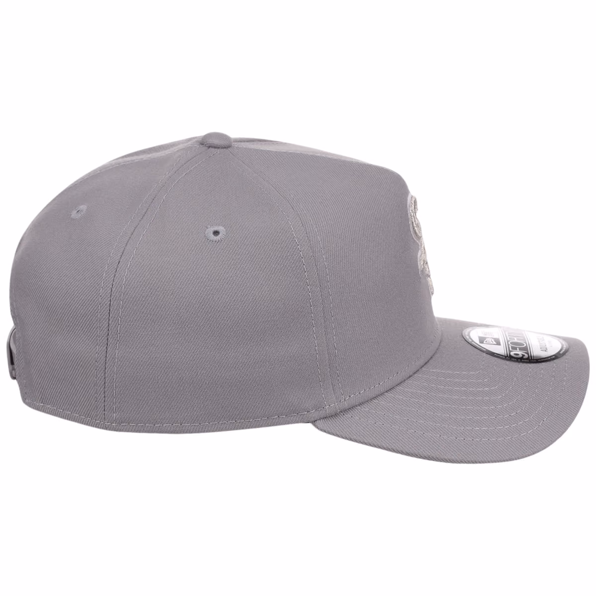 Chicago White Sox MLB Gray x White FASHION CORE New Era 9FORTY A-Frame detail view