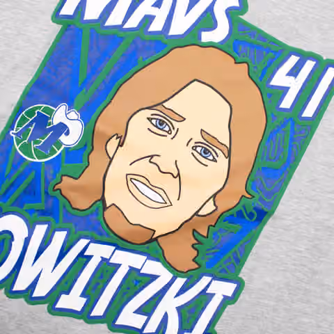 Dirk Nowitzki Dallas Mavericks Court King Youth NBA T-Shirt (YOUTH) view 3