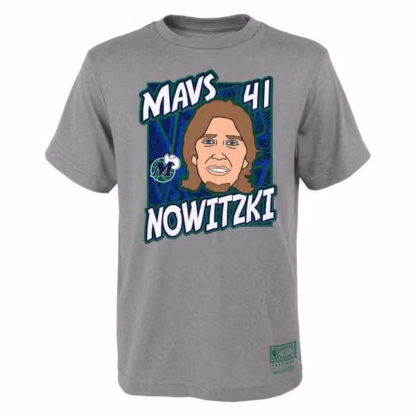 Dirk Nowitzki Dallas Mavericks Court King Youth NBA T-Shirt (YOUTH) view 1