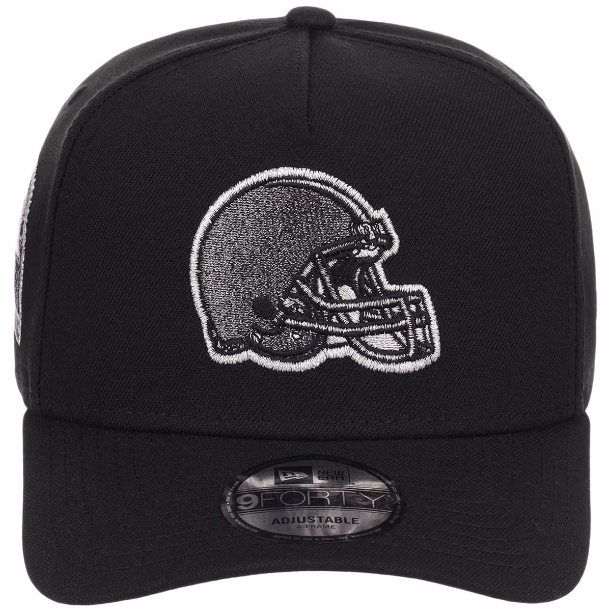 Cleveland Browns NFL Liquid Titanium New Era 9FORTY detail view