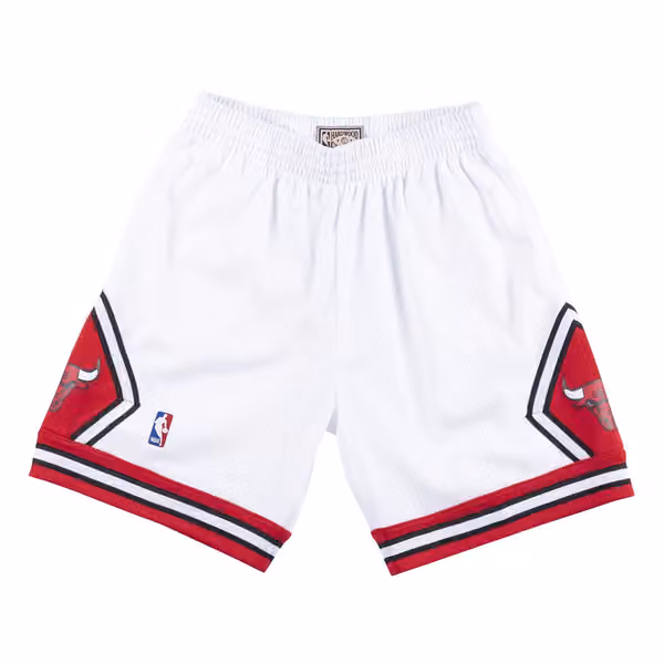 Chicago Bulls 1997-98 Mitchell & Ness Swingman NBA Shorts White view 1
