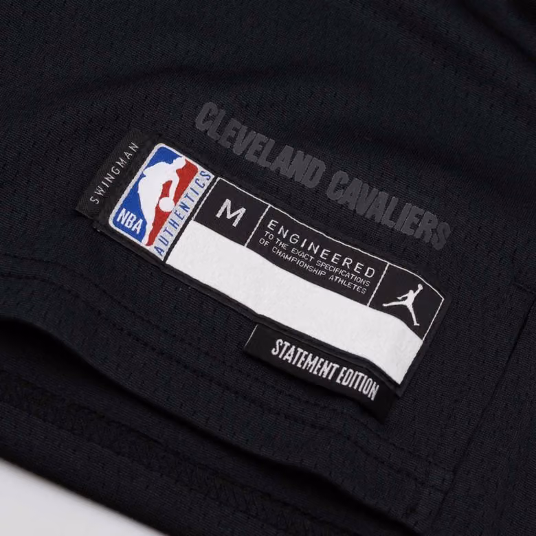 Donovan Mitchell #45 Cleveland Cavaliers Statement Swingman NBA Jersey Black (YOUTH) view 6