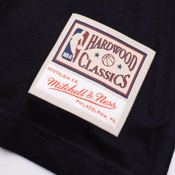 Magic Johnson #32 Los Angeles Lakers Mitchell & Ness NBA T-Shirt Black view 5