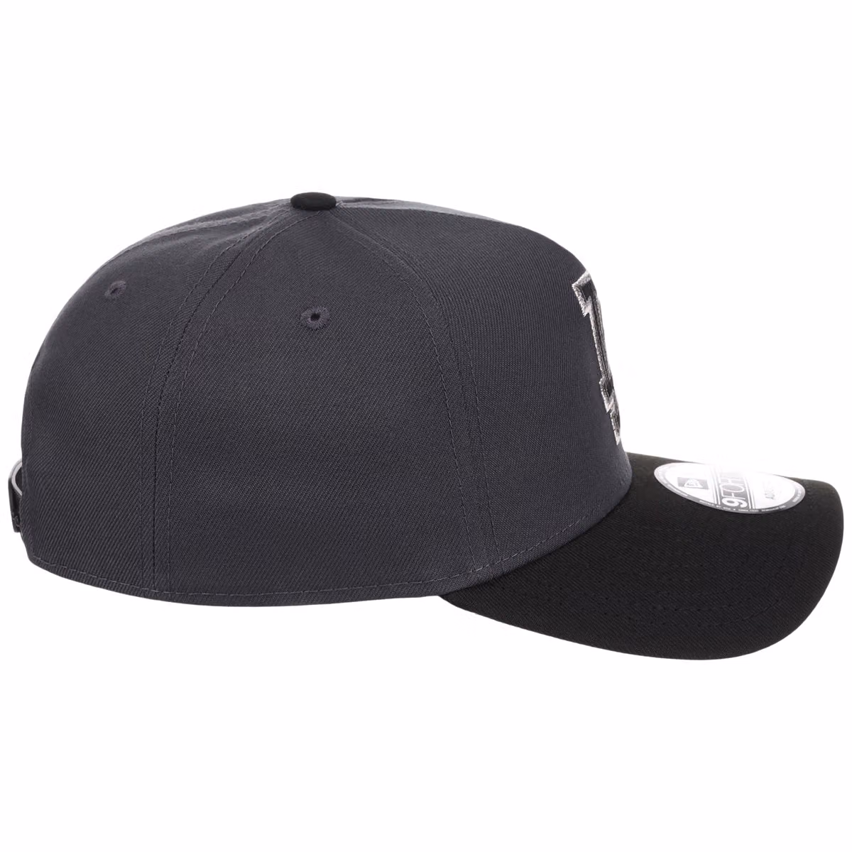 Los Angeles Dodgers MLB Graphite x Black FASHION CORE New Era 9FORTY A-Frame detail view