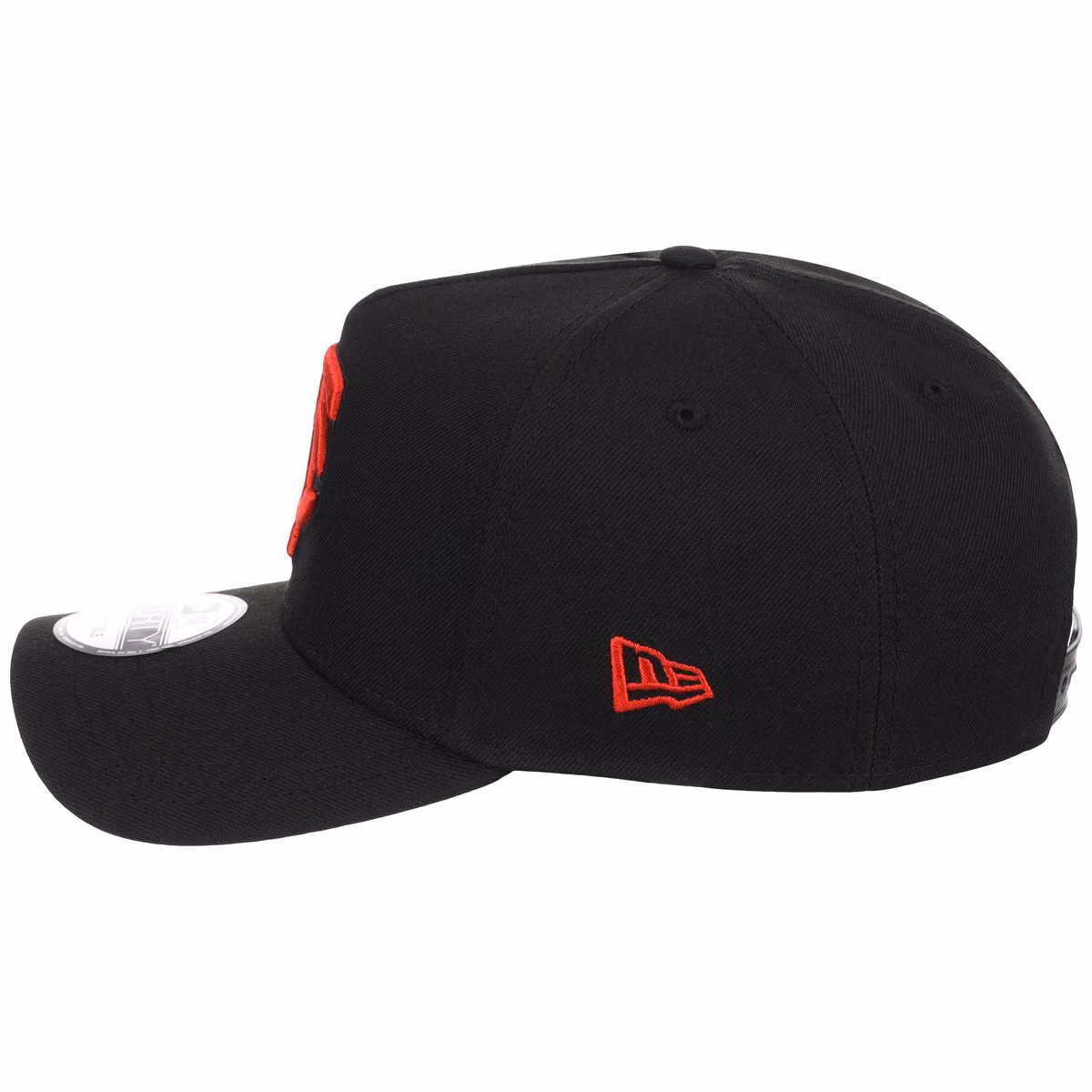 Minnesota Twins MLB Black x Red FASHION CORE New Era 9FORTY A-Frame detail view