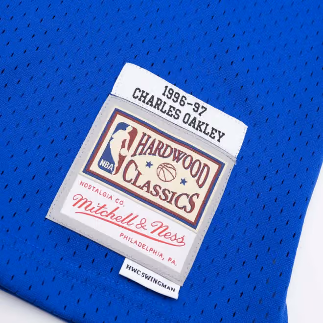 Charles Oakley #34 New York Knicks 1996-97 Mitchell & Ness Swingman NBA Jersey Alternate view 4
