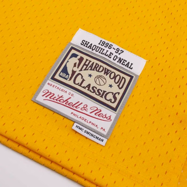 Shaq O'Neal #34 Los Angeles Lakers 1996-97 Swingman NBA Jersey Yellow view 3