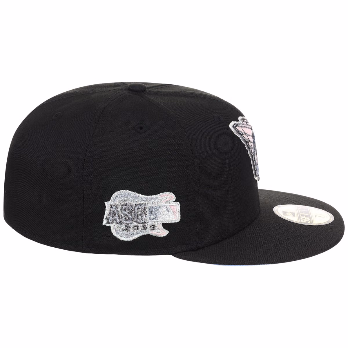 Cleveland Guardians MLB Pewter Skies New Era 59FIFTY detail view