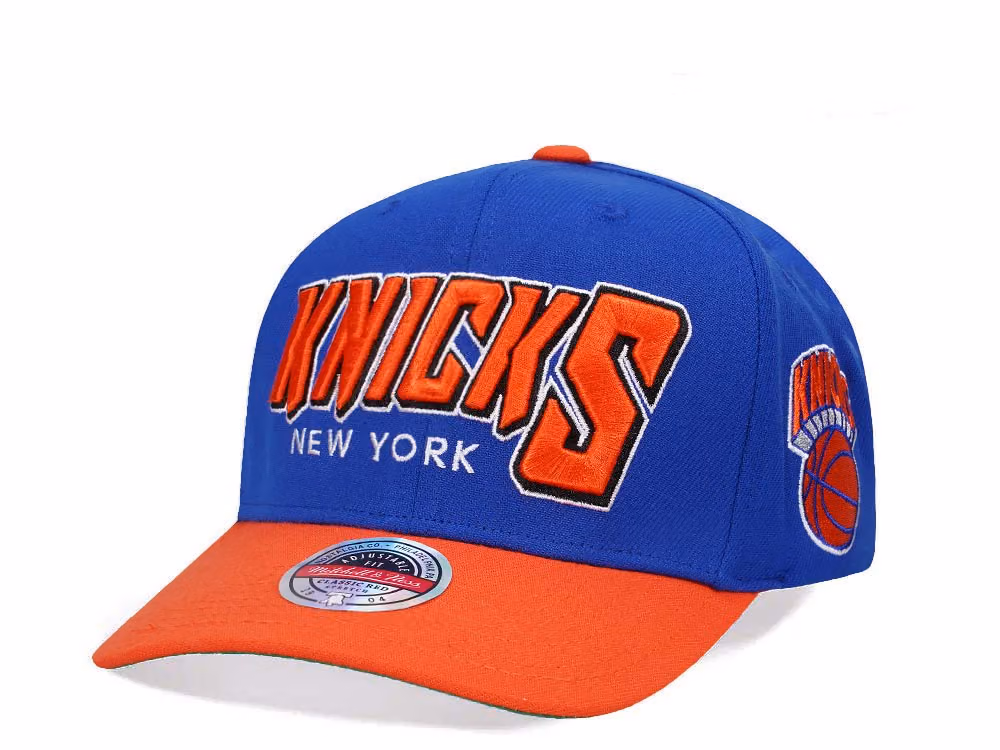 Mitchell & Ness New York Knicks Shredder Stretch Hardwood Classic Red Flex Snapback Hat front