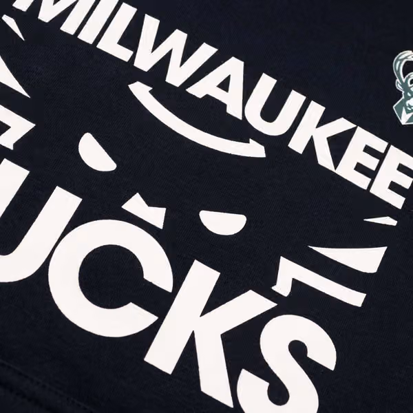 Milwaukee Bucks NBA Courtside Nike Club Hoodie Black (YOUTH) view 4