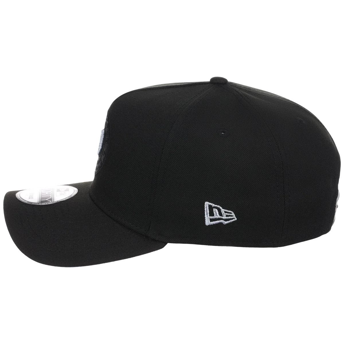 Washington Nationals MLB Black Sky FASHION CORE New Era 9FORTY A-Frame detail view