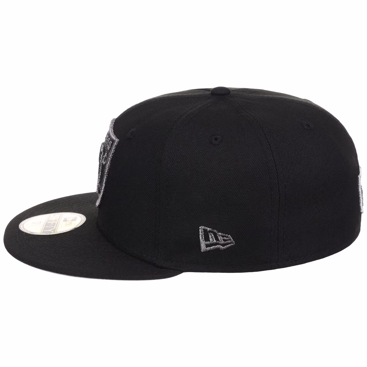 Las Vegas Raiders NFL Liquid Titanium New Era 59FIFTY detail view