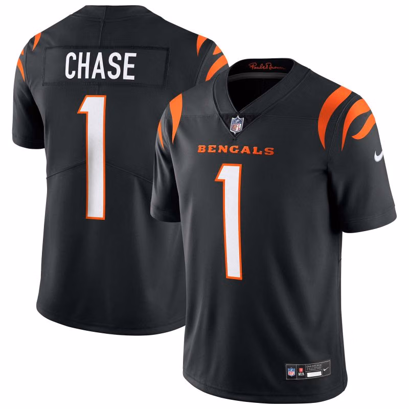 Ja'Marr Chase #1 Cincinnati Bengals Nike Vapor Untouchable Limited NFL Jersey Black view 1