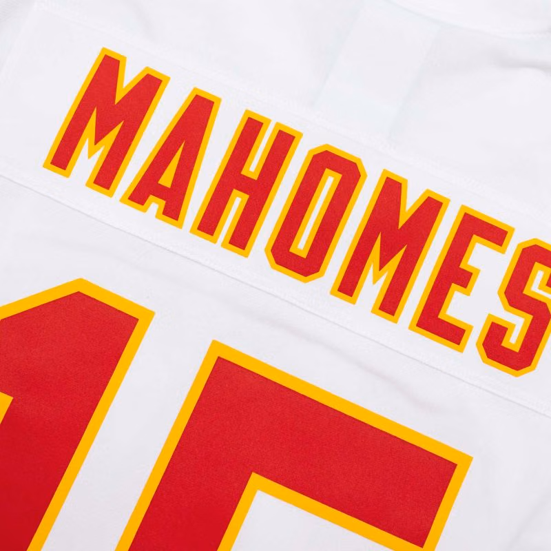 Patrick Mahomes #15 Kansas City Chiefs Game NFL Jersey White view 4