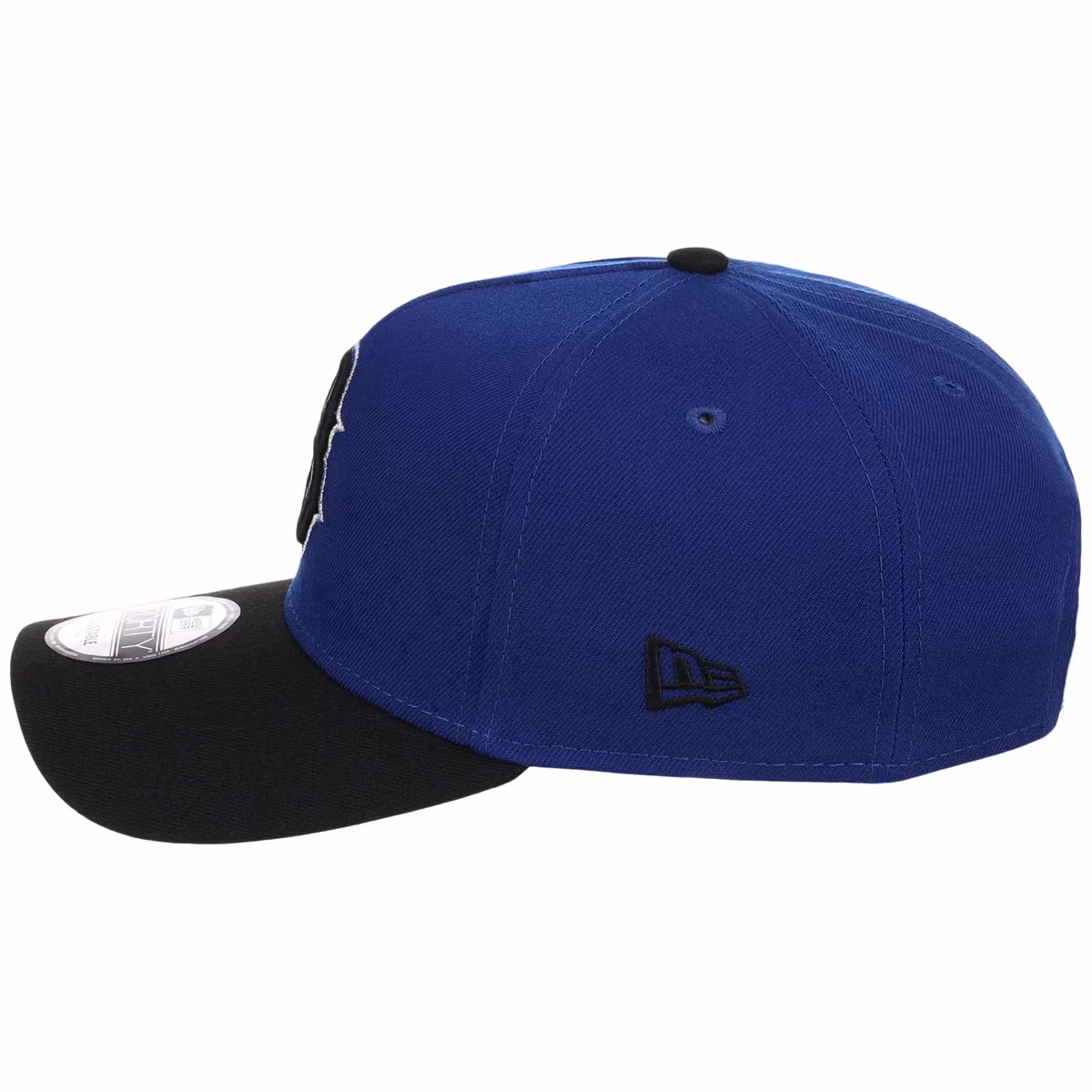 Boston Red Sox MLB Royal x Black FASHION CORE New Era 9FORTY A-Frame detail view