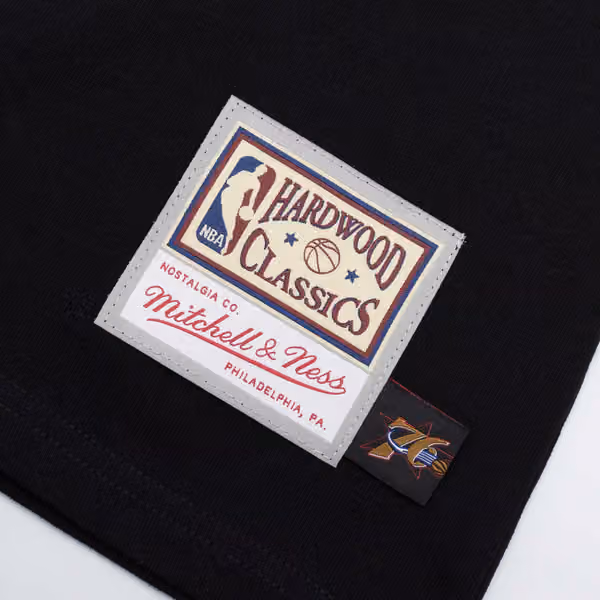 Philadelphia 76ers Big Face 4.0 Heavyweight Mitchell & Ness NBA T-Shirt Black view 3