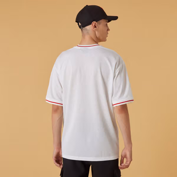 Chicago Bulls Logo Oversized New Era Mesh NBA T-Shirt White view 2