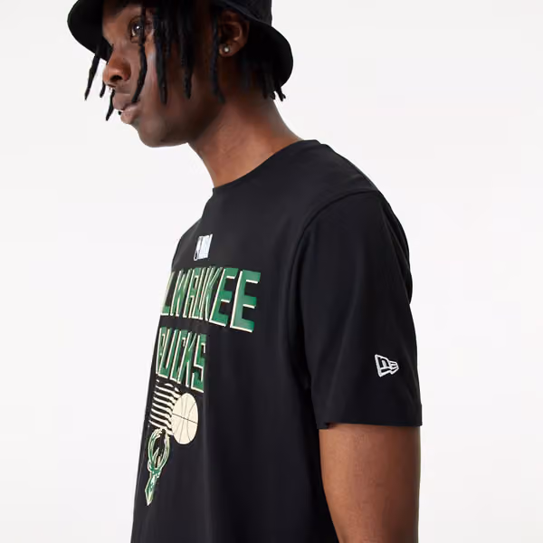 New Era Milwaukee Bucks Team Graphic Basketball T-Shirt Black view 4