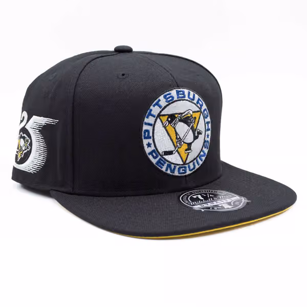 Pittsburgh Penguins Vintage Mitchell & Ness Fitted NHL Cap Black product photo