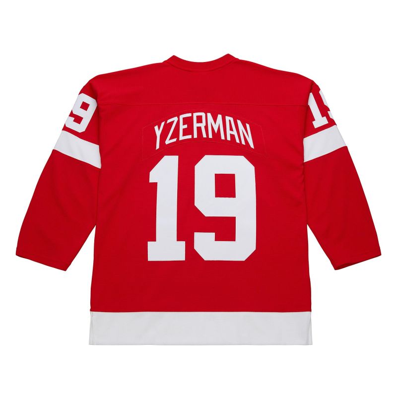 Steve Yzerman #19 Detroit Red Wings 1996-97 Premium Power Play NHL Jersey Red view 2
