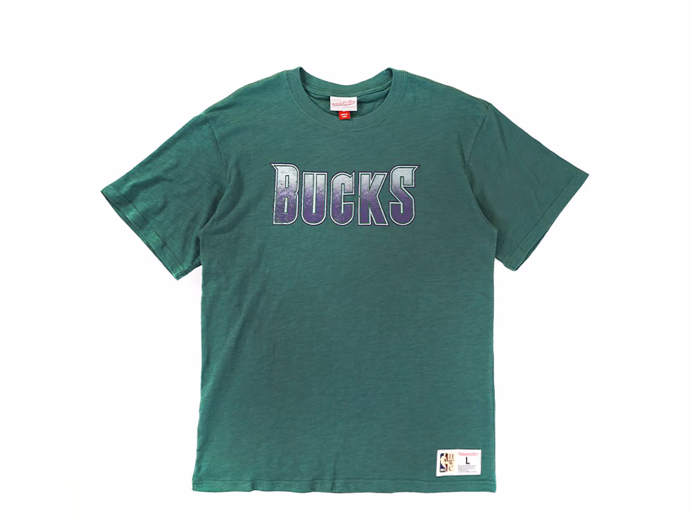 Mitchell & Ness Milwaukee Bucks Legendary Green Vintage T-Shirt front