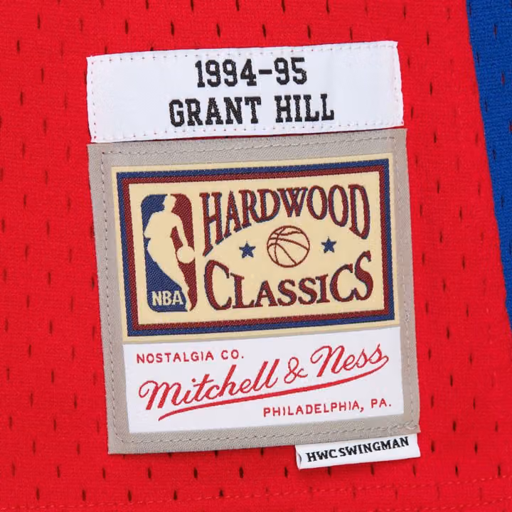 Grant Hill #33 Detroit Pistons 1994-95 Mitchell & Ness Swingman NBA Jersey Red view 3