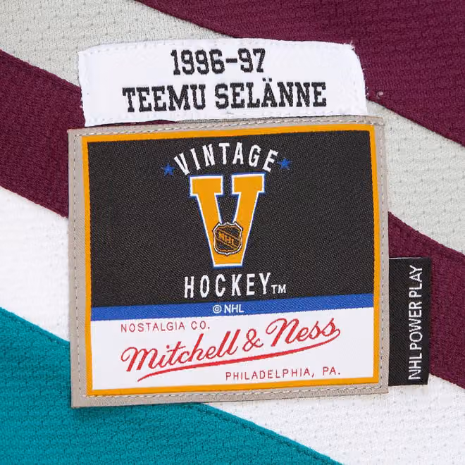 Teemu Selanne #8 Anaheim Mighty Ducks 1996-97 Premium Power Play NHL Jersey Purple view 3
