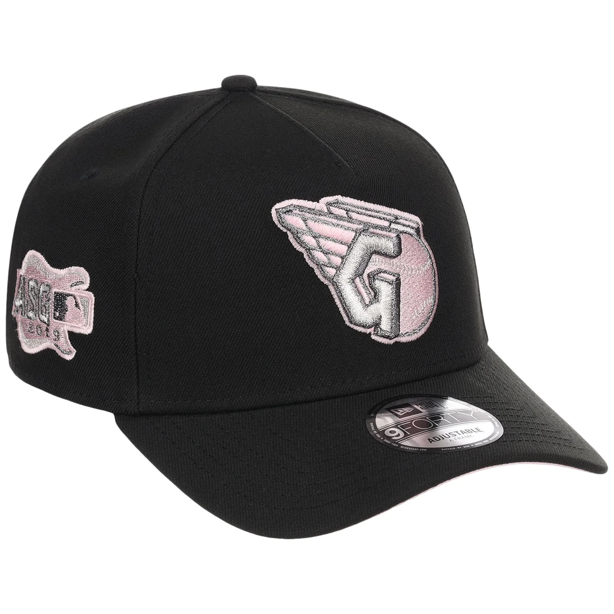 Cleveland Guardians MLB Cookies & Cream New Era 9FORTY front view