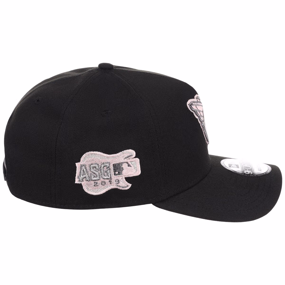 Cleveland Guardians MLB Cookies & Cream New Era 9FORTY detail view