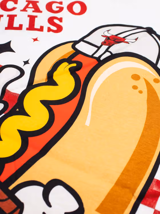 Chicago Bulls Ballpark Hot Dog Oversized NBA T-Shirt Cream view 5