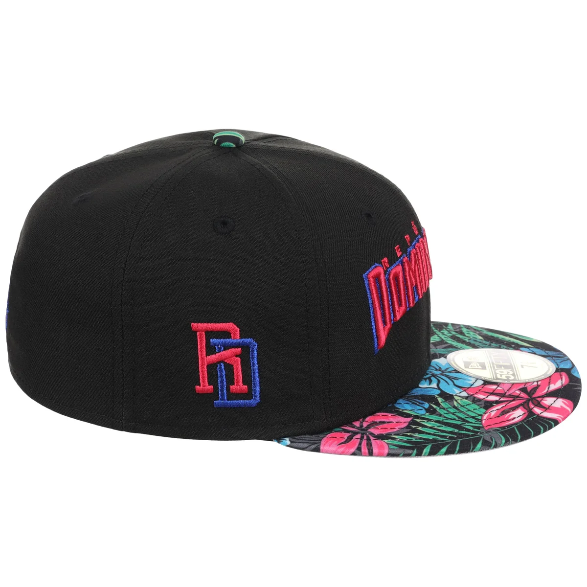 Crown the Country: Dominican Republic New Era 59FIFTY (Black/Floral) 'República Dominicana' detail view