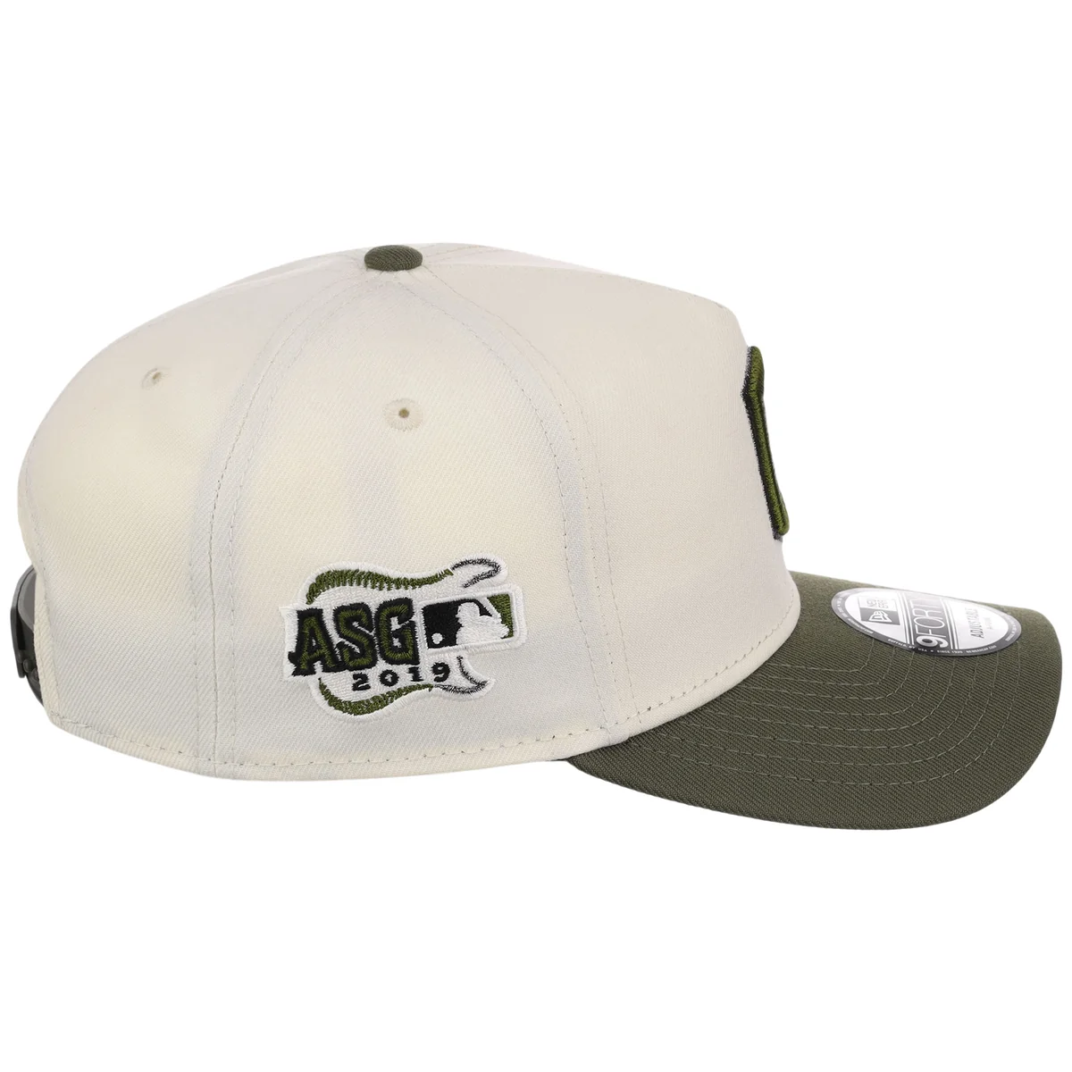 Cleveland Guardians MLB Chrome Olive New Era 9FORTY detail view