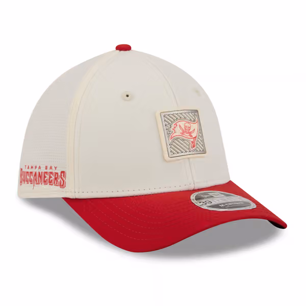 Tampa Bay Buccaneers 2026 NFL Training Camp 39THIRTY Flex Cap Cream/Red product photo