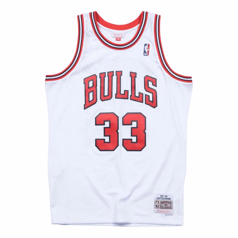 Scottie Pippen #33 Chicago Bulls 1997-98 Swingman NBA Jersey White view 1