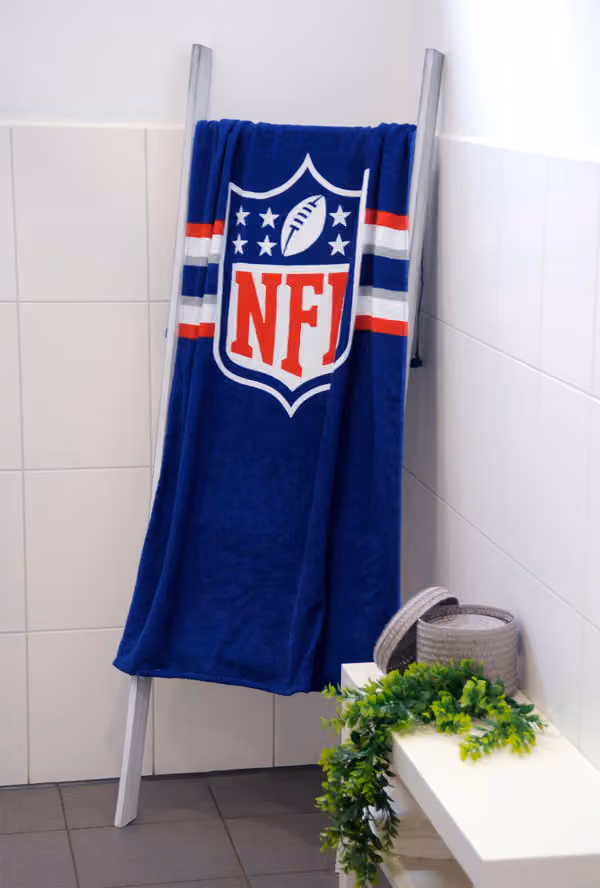 NFL Shield Velours Bath Towel view 2