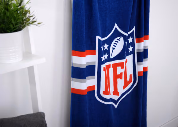 NFL Shield Velours Bath Towel view 4