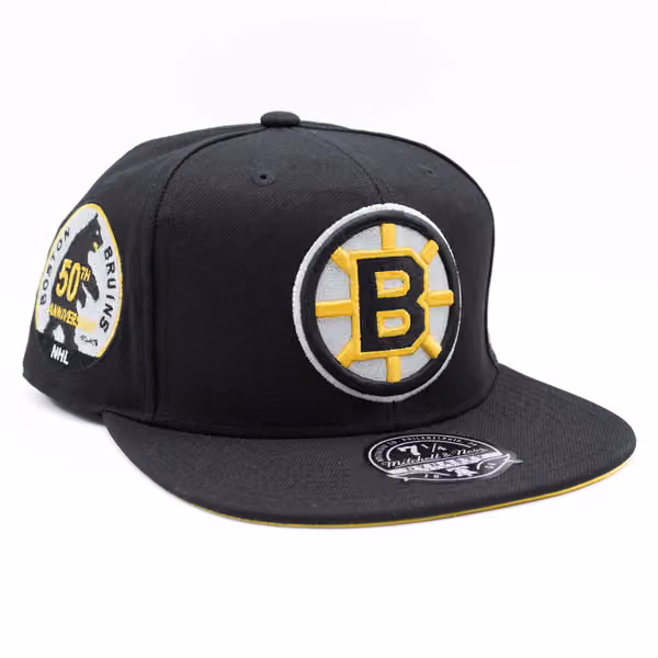 Boston Bruins Vintage Mitchell & Ness Fitted NHL Cap Black product photo